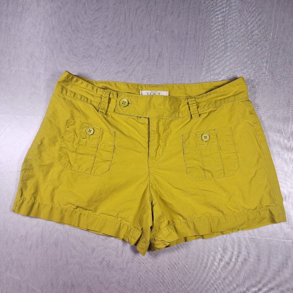 LOFT Lime Green Cargo Shorts with front and back pockets and belt loop sm
